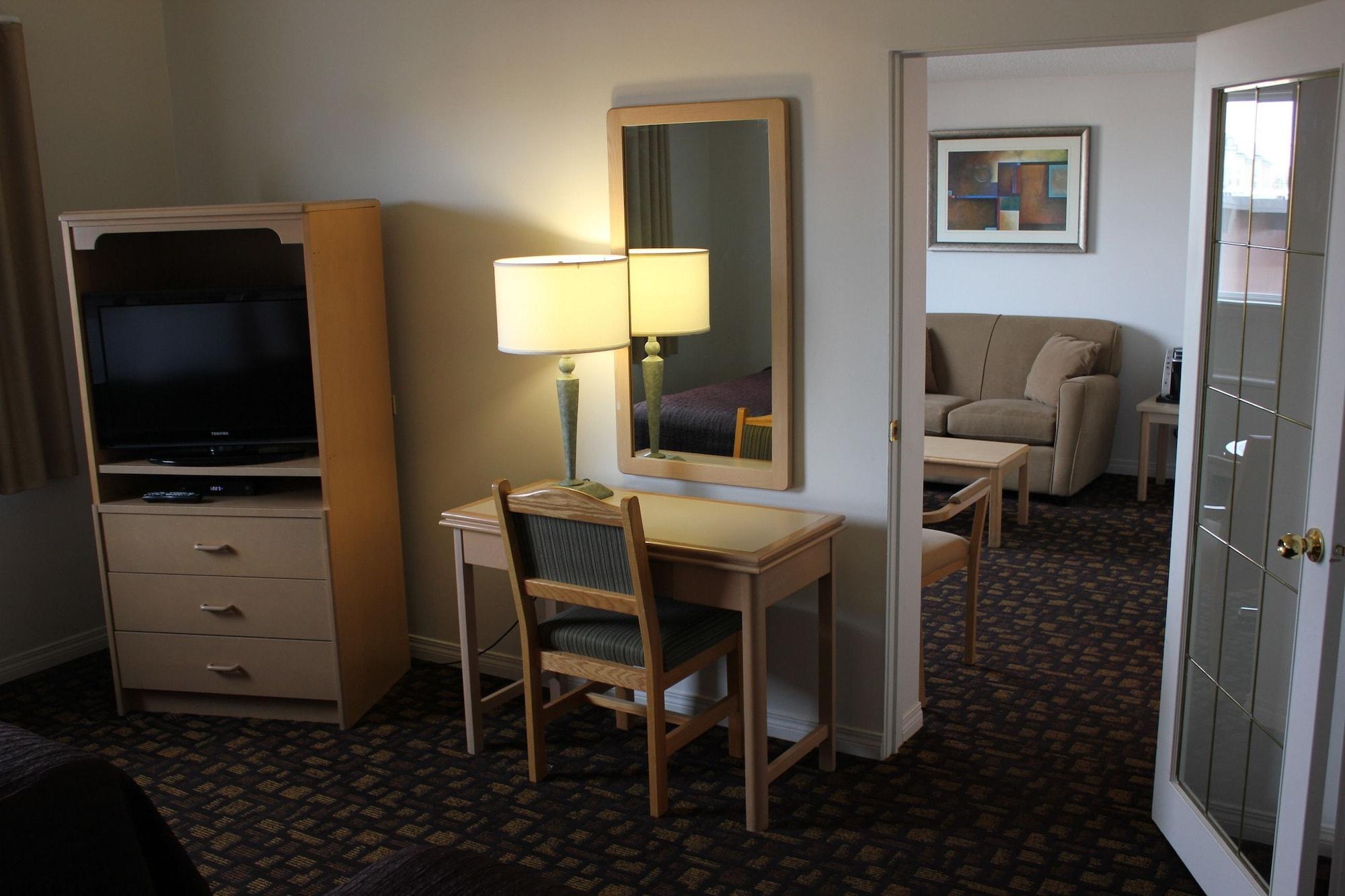 Travelodge By Wyndham Prince Albert Extérieur photo