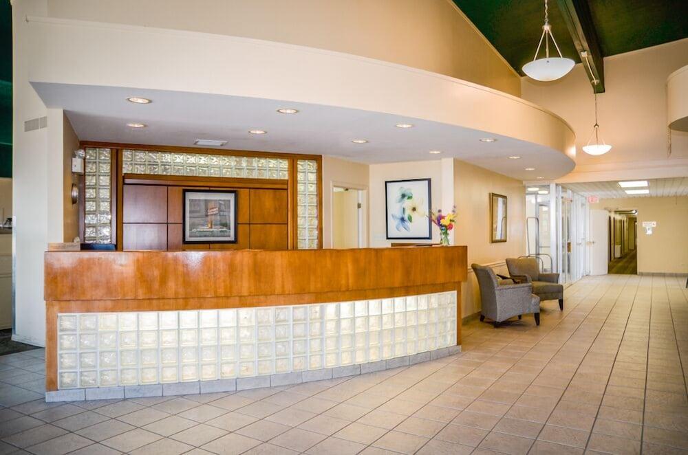 Travelodge By Wyndham Prince Albert Extérieur photo