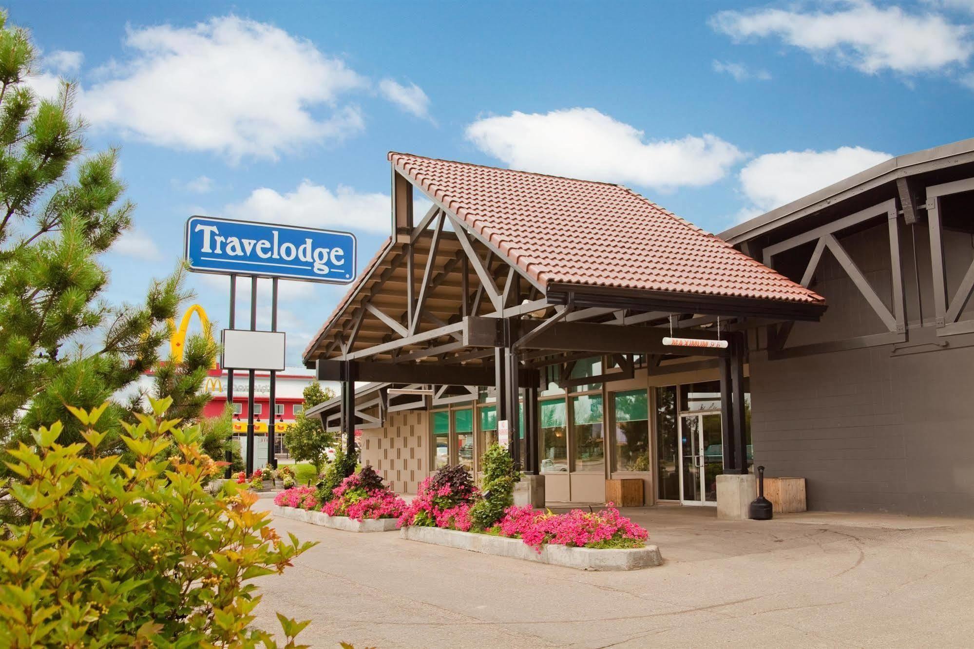 Travelodge By Wyndham Prince Albert Extérieur photo